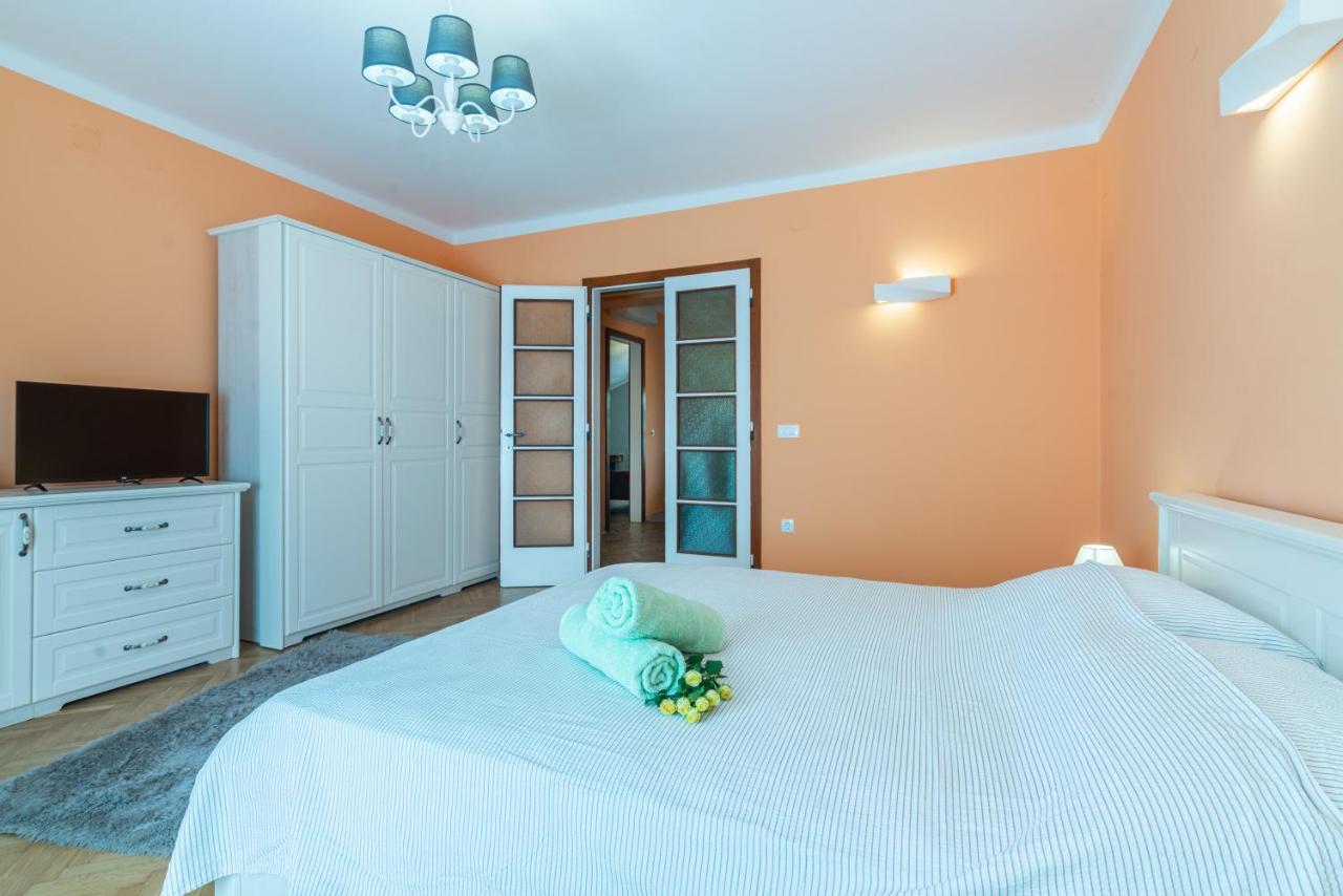 Apartments Virna Opatija Buitenkant foto